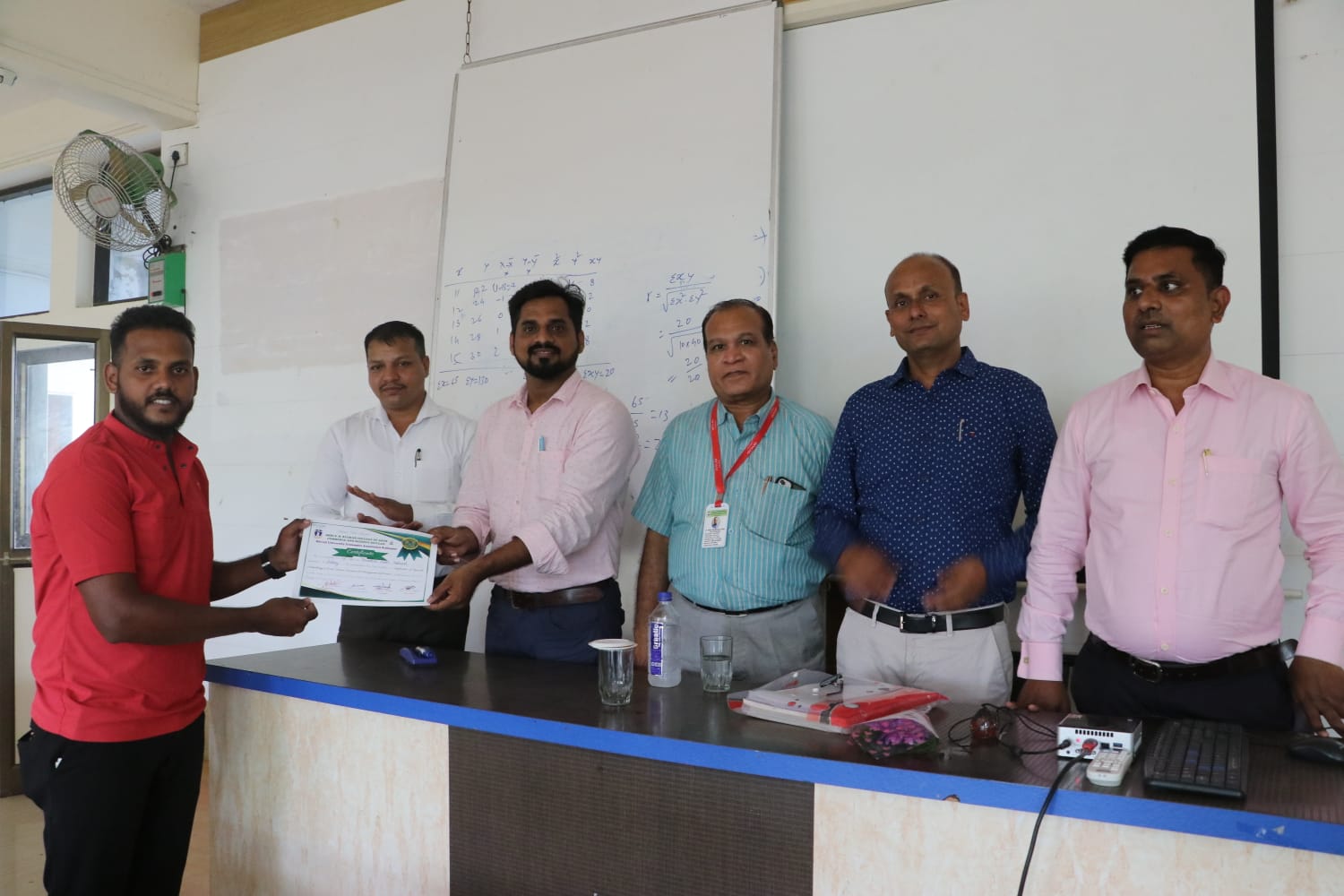 One Day workshop on Application of Research Methodology in Social science, Commerce, management and Science. Resource person:- Dr. Santoshkumar Yadav from Devchand College Arjunnagar.